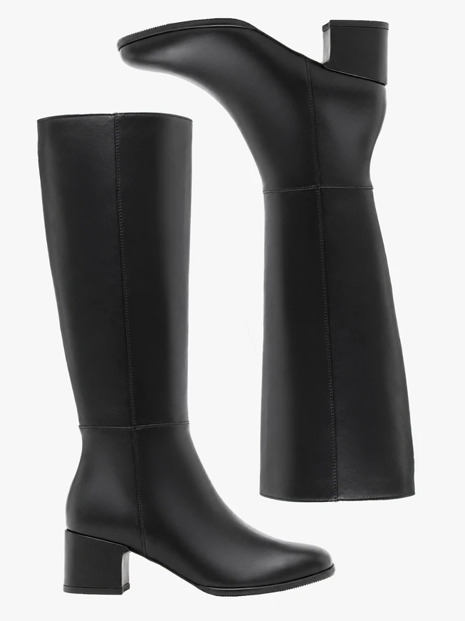 Schwarze Lederstiefel mit Absatz