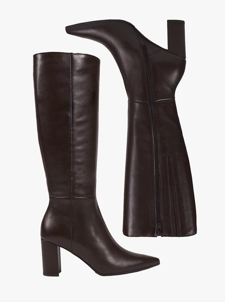 Dunkelbraune Stiefel mit hohem Schaft und breitem Schaftteil