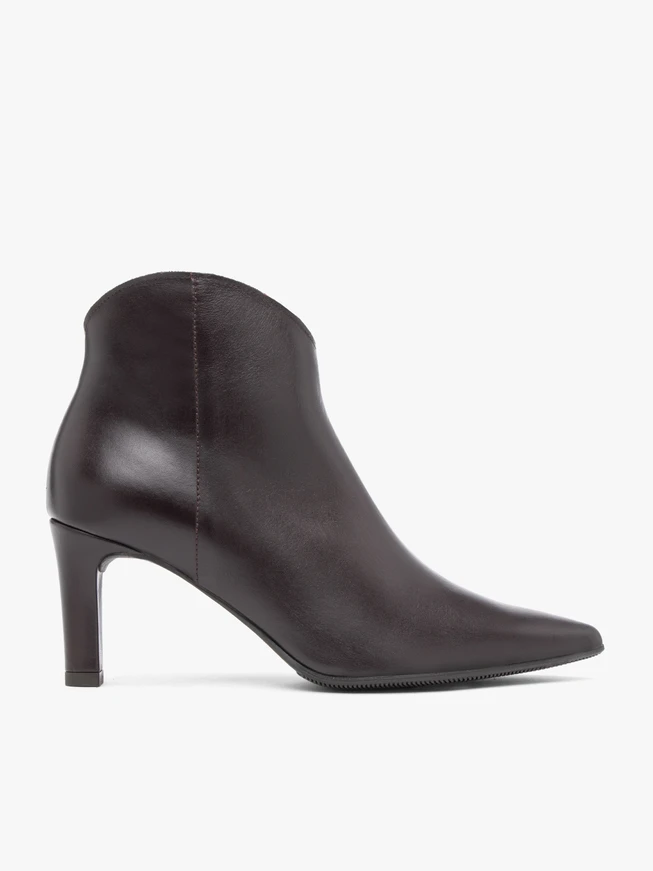 Kastanienbraune Stöckelschuhe aus Leder