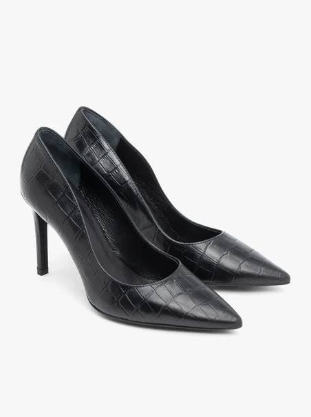Schwarze High Heels mit Krokodil-Muster