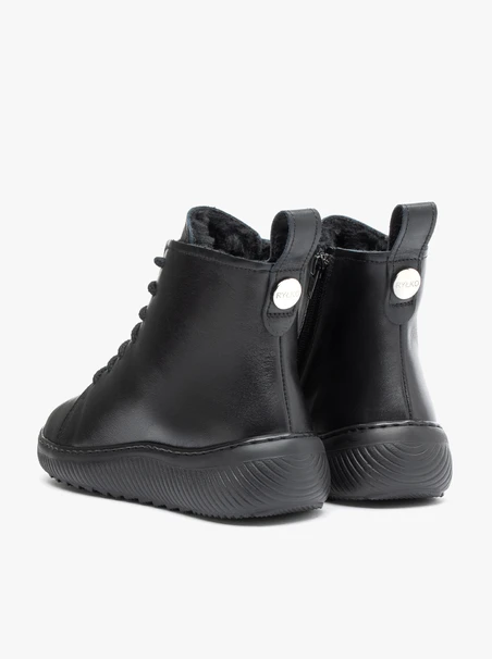 Schwarze Barfußstiefel