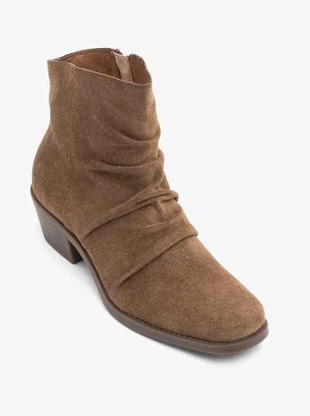 Dunkelbeige geknitterte Cowboystiefel