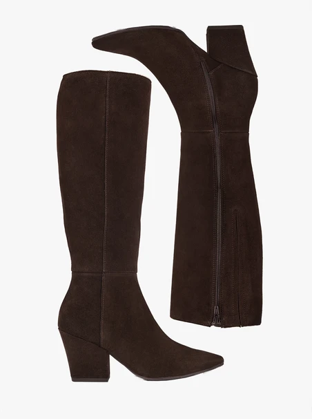 Dunkelbraune Stiefel aus Veloursleder