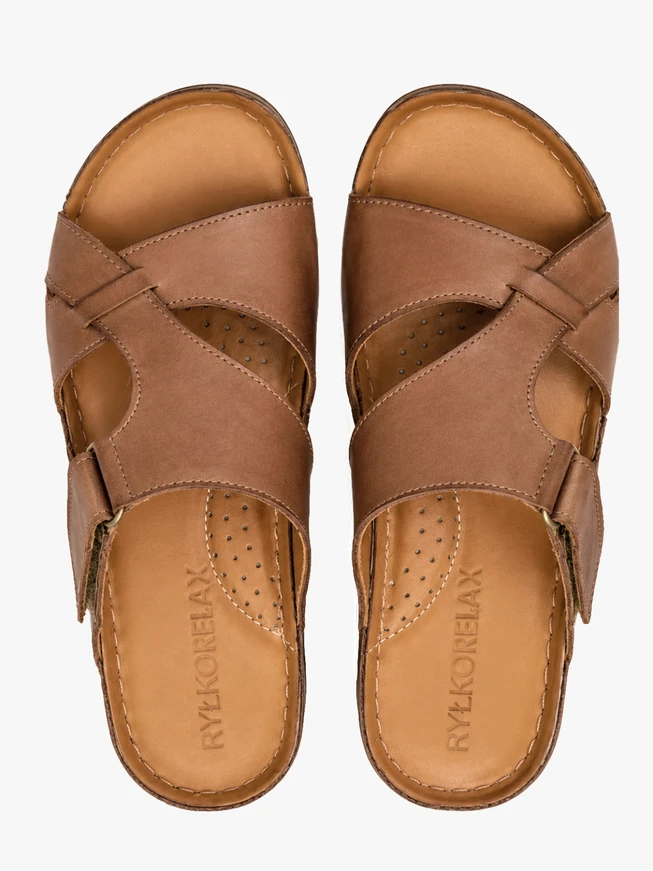 Hellbraune Flip-Flops mit Plateau