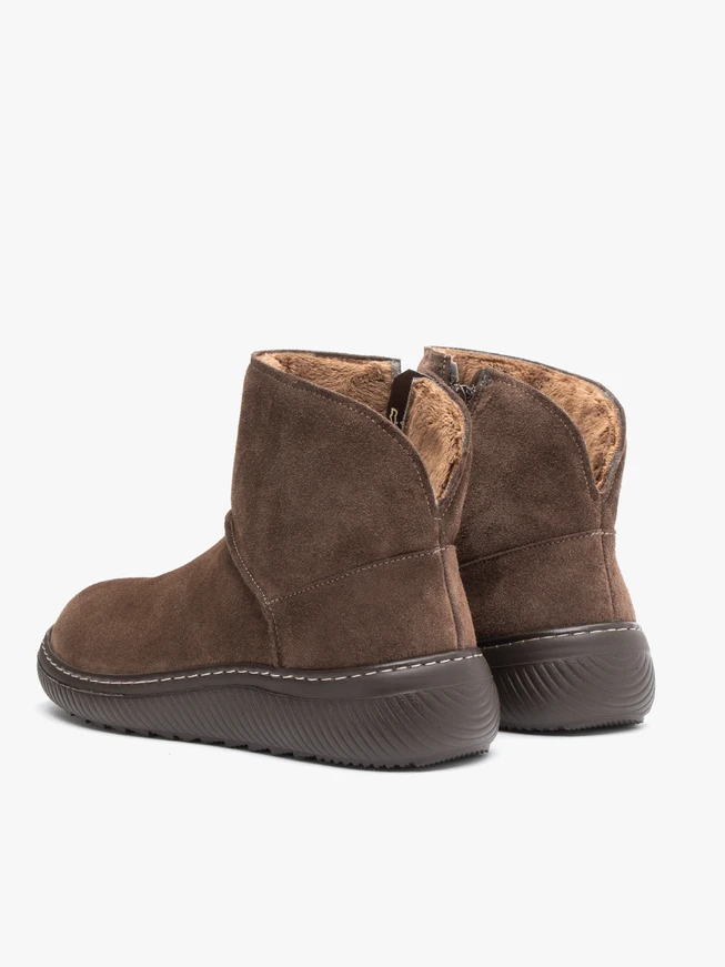 Dunkelbraune Schneestiefel mit Plateausohle