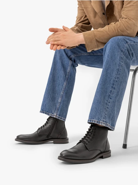 Dunkelbraune Vollnarbenlederstiefel