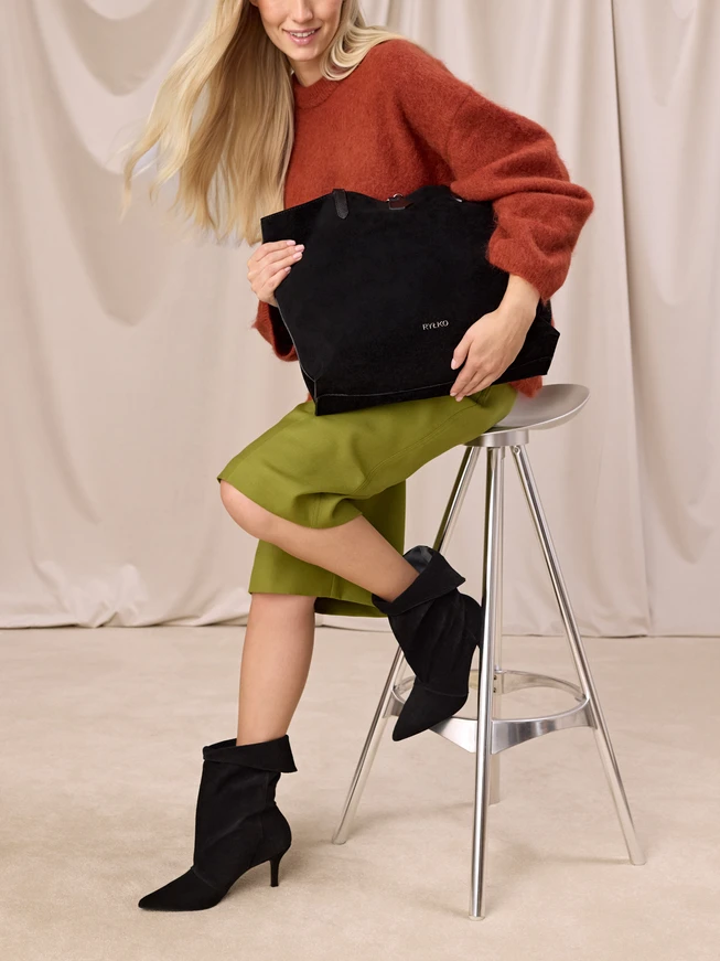 Schwarze Bowler-Stiefel mit hohem Stiletto
