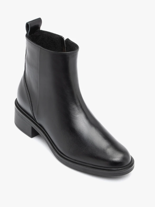 Schwarze Lederstiefel