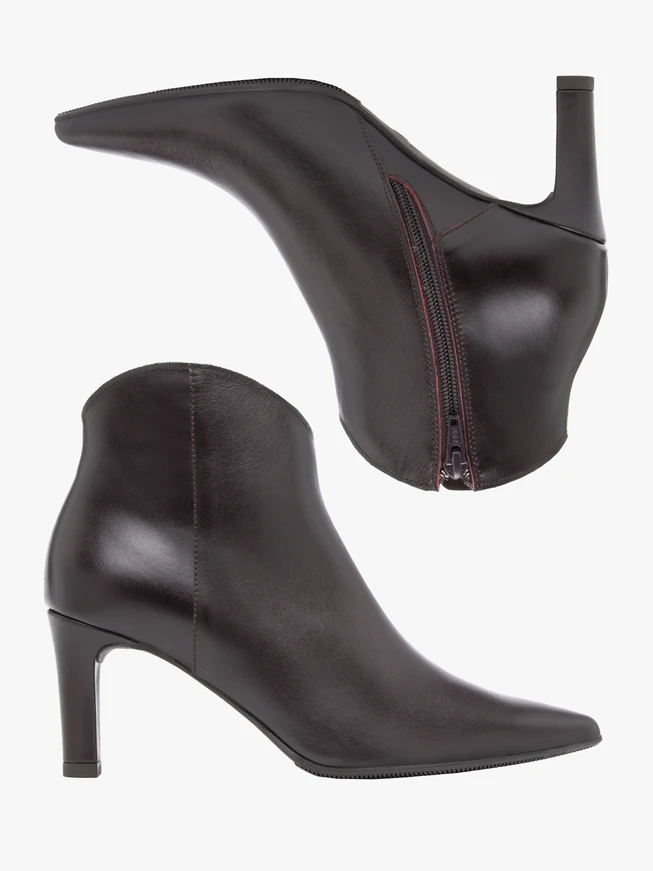 Kastanienbraune Stöckelschuhe aus Leder