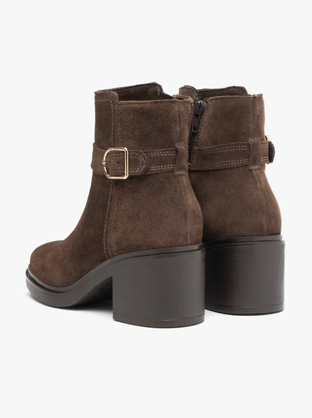 Dunkelbraune Stiletto-Stiefel mit Riemen und Schnalle