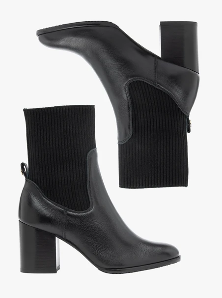 Schwarze Rahmenstiefel