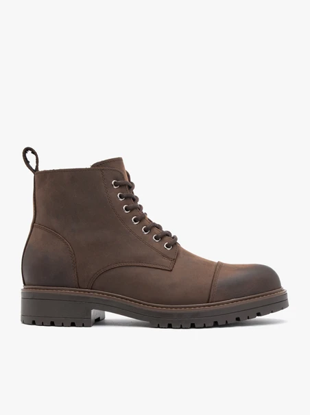 Braune Lederstiefel