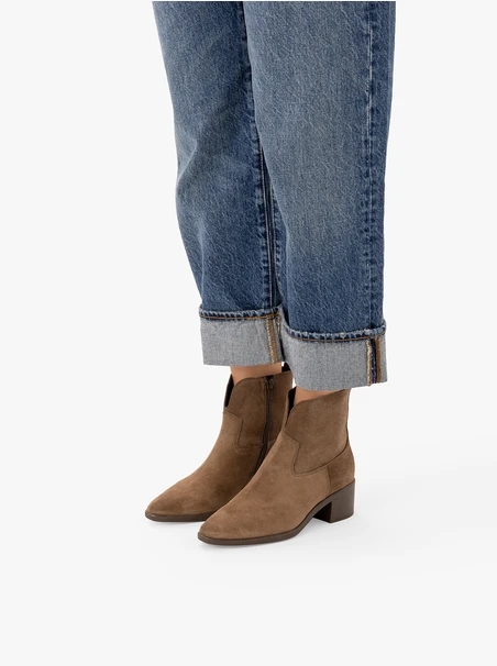 Braune Cowboystiefel