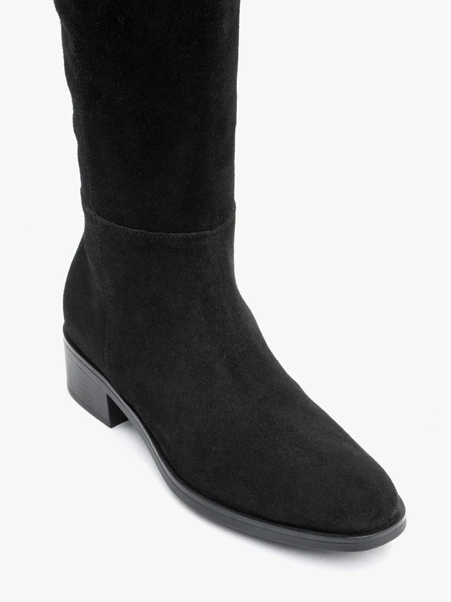 Schwarze Velourslederstiefel