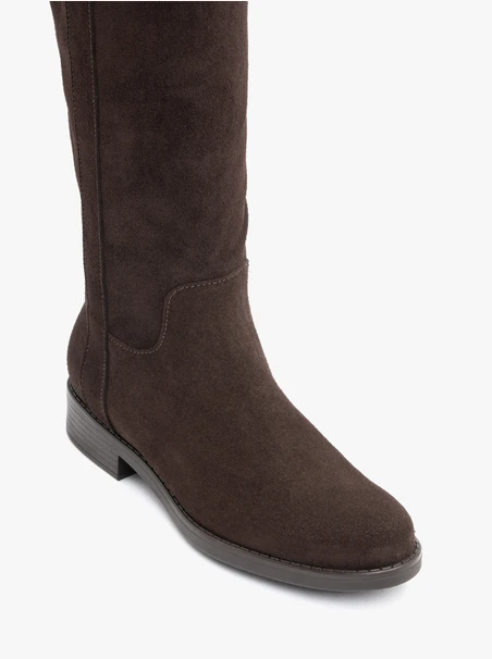 Braune Velourslederstiefel