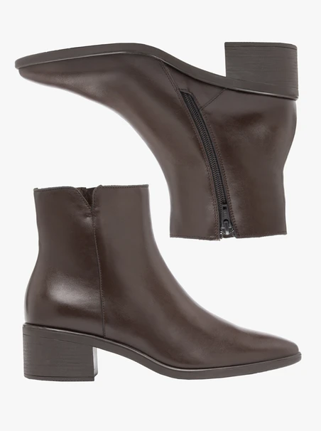 Braune Lederstiefel