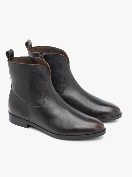 Braune Cowboystiefel aus Leder