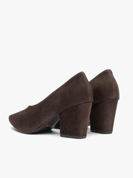 Dunkelbraune Pumps aus Veloursleder