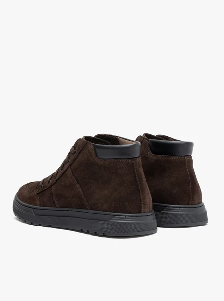 Dunkelbraune Sportstiefel