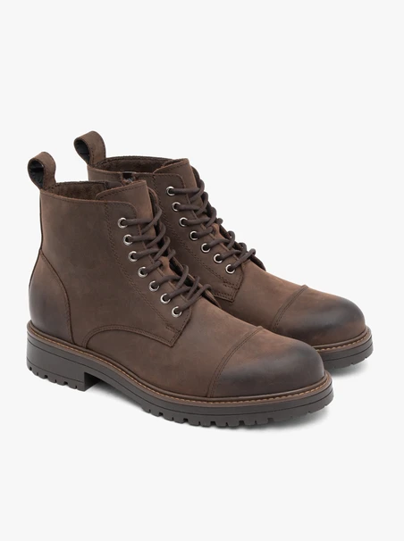 Braune Lederstiefel