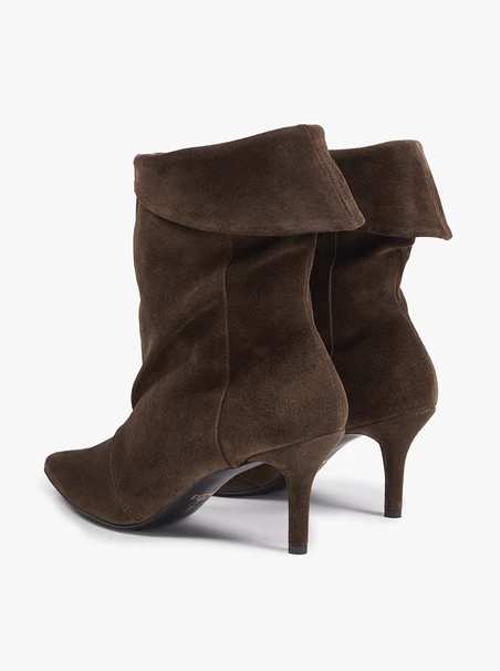 Braune Stiletto-Stiefel mit Manschetten