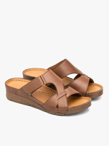 Hellbraune Flip-Flops mit Plateau