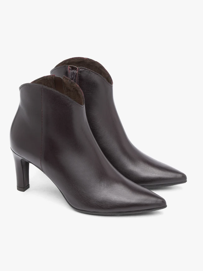 Kastanienbraune Stöckelschuhe aus Leder