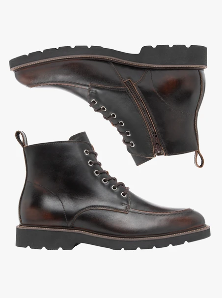 Braune Lederstiefel