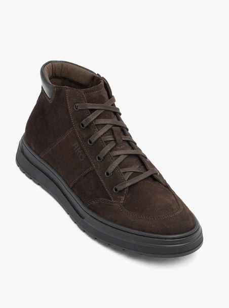 Dunkelbraune Sportstiefel