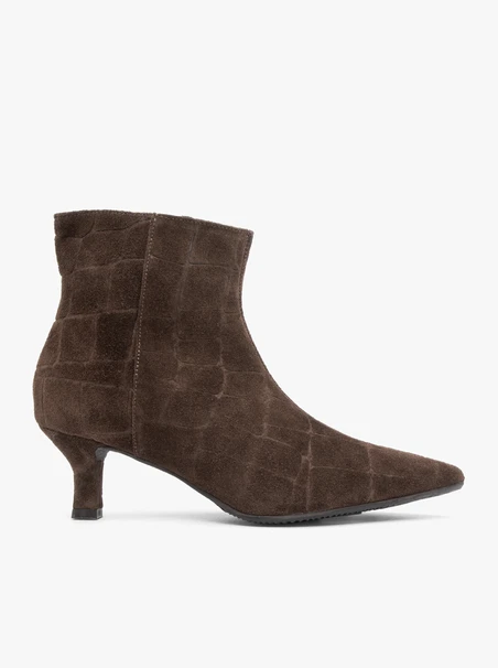 Stiefel mit Krokodilmuster und ausgestelltem Stilettoabsatz