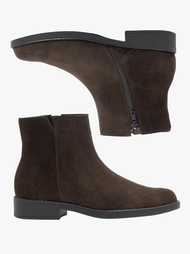 Dunkelbraune Velourstiefel