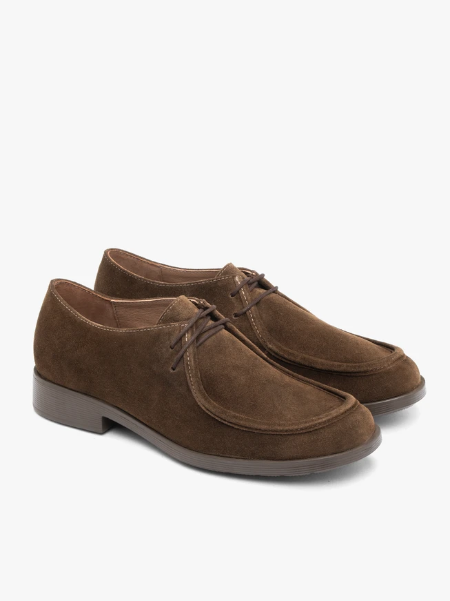 Halbschuhe aus braunem Veloursleder