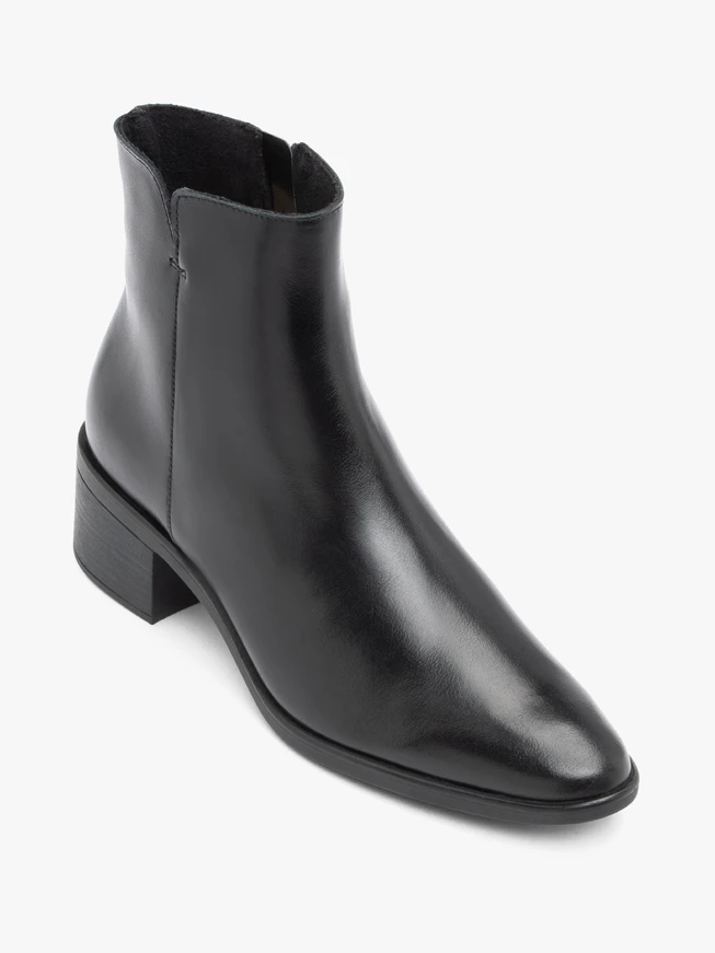 Schwarze Lederstiefel