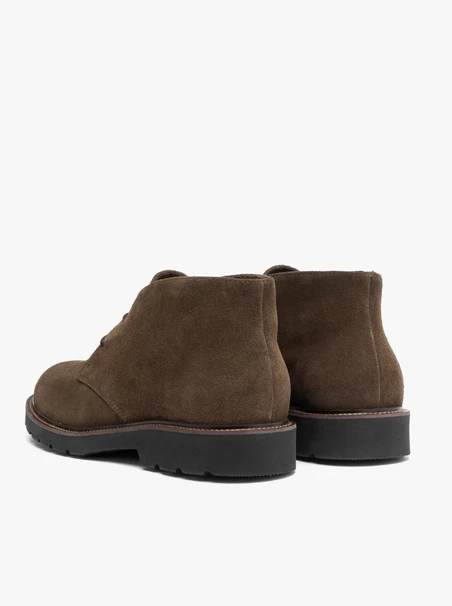Stiefel aus olivfarbenem Veloursleder