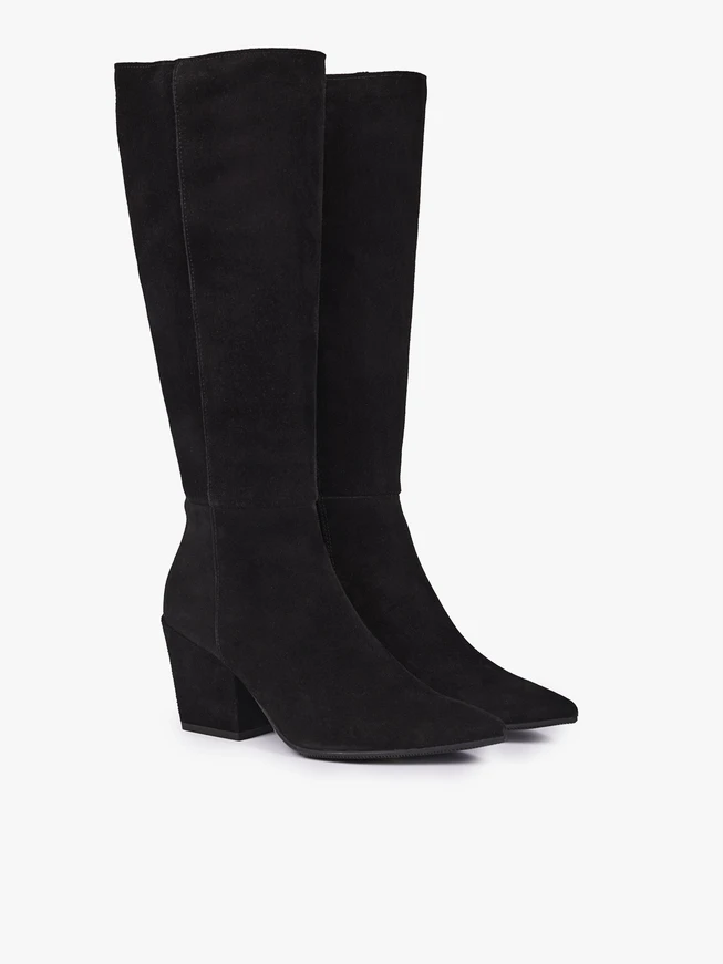 Schwarze, ungefütterte Stiefel mit breitem Schaft