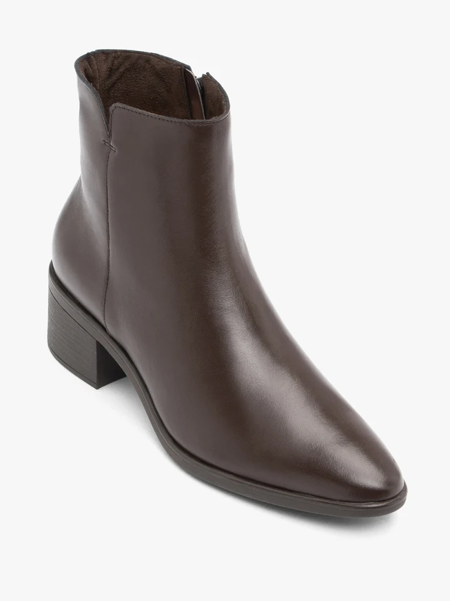 Braune Lederstiefel