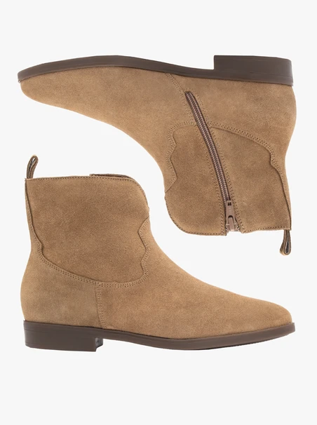Beigefarbene Cowboystiefel aus Veloursleder