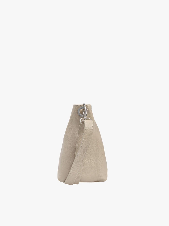 Dunkelbeige Lederhandtasche mit Besatz