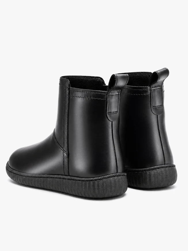 Schwarze Schneestiefel aus Glattleder