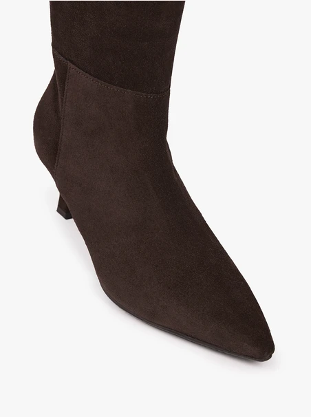 Dunkelbraune hohe Stiefeletten mit Stilettoabsatz