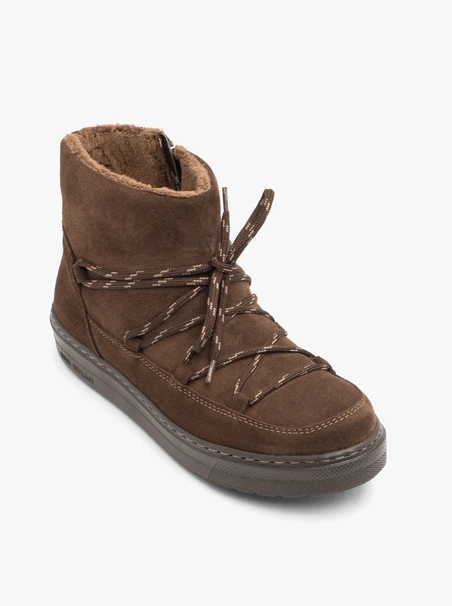 Braune Schneestiefel zum Schnüren