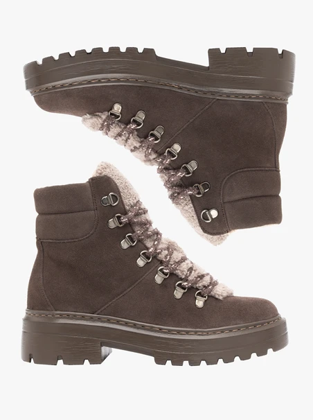 Braune Schneestiefel mit Fellbesatz