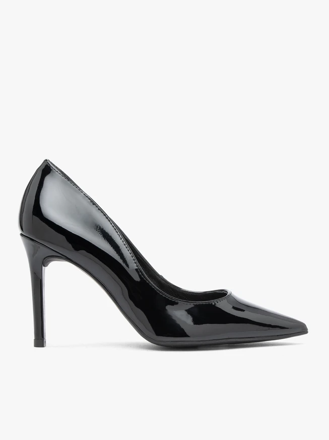 Schwarz lackierte Stiletto-Pumps