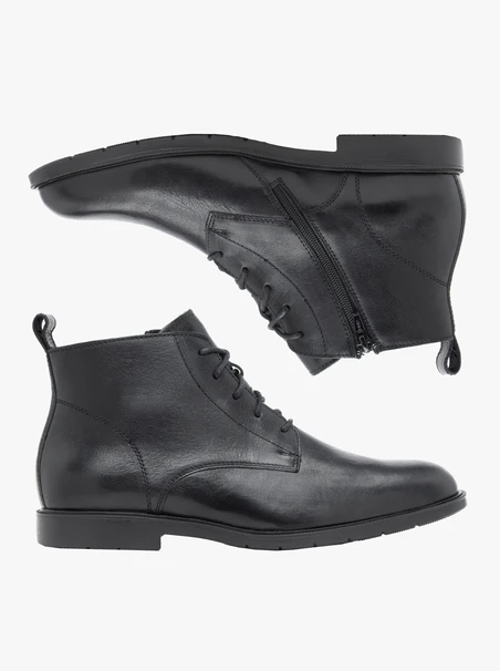 Schwarze Lederstiefel