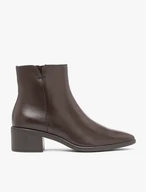 Braune Lederstiefel