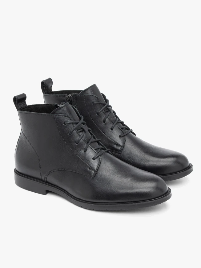 Schwarze Lederstiefel
