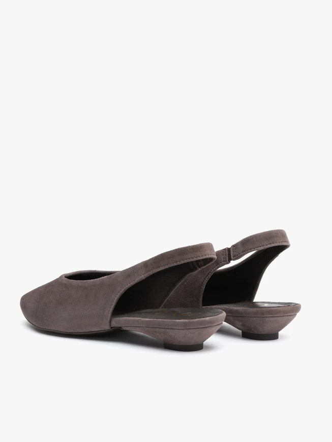 Dunkelbraune Pumps mit Slingback und spitzer Zehenpartie