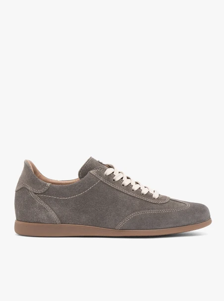 Sportschuhe aus grauem Veloursleder