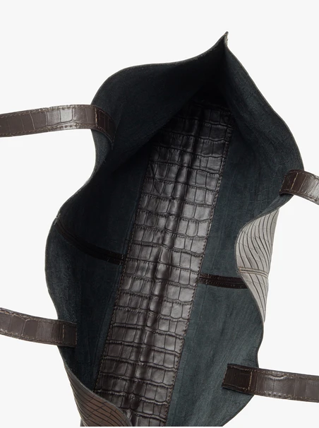 Braune Ledertasche im Krokodilleder-Look