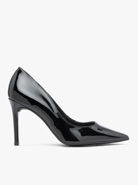 Schwarz lackierte Stiletto-Pumps